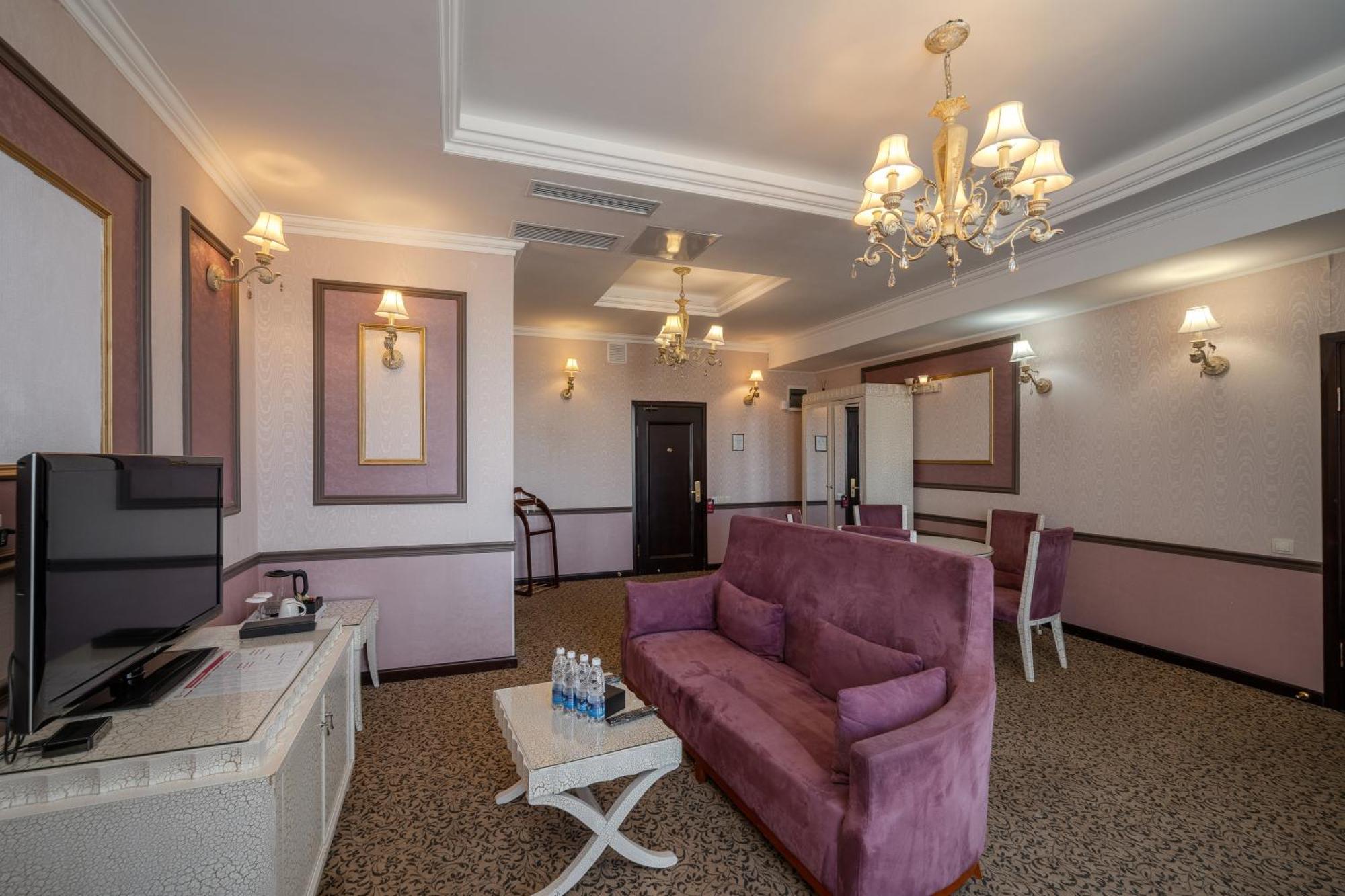 Hotel Jannat Regency Biszkek Zewnętrze zdjęcie