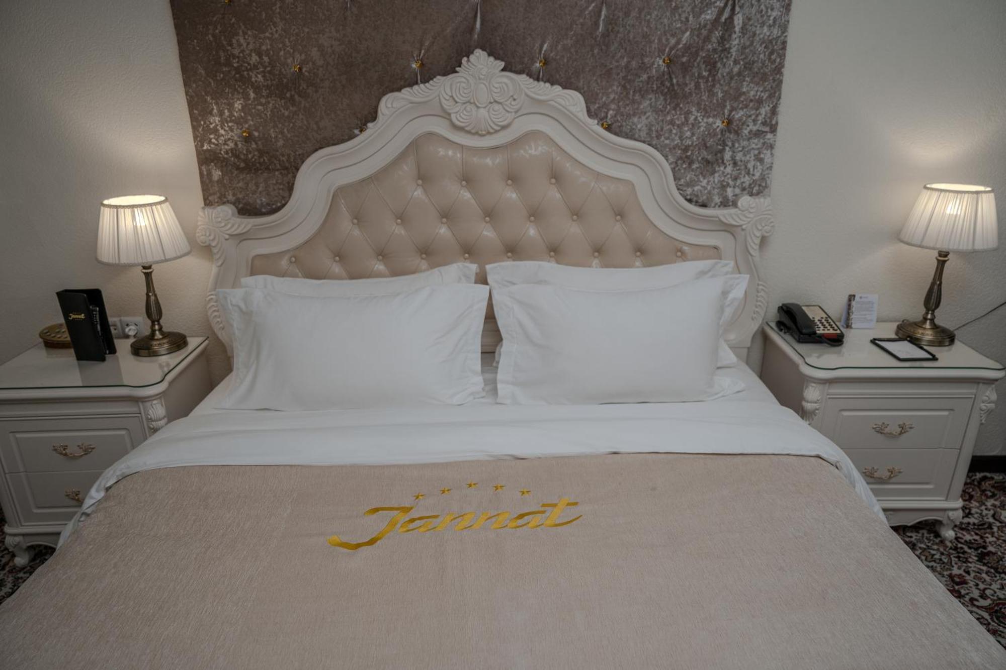 Hotel Jannat Regency Biszkek Zewnętrze zdjęcie
