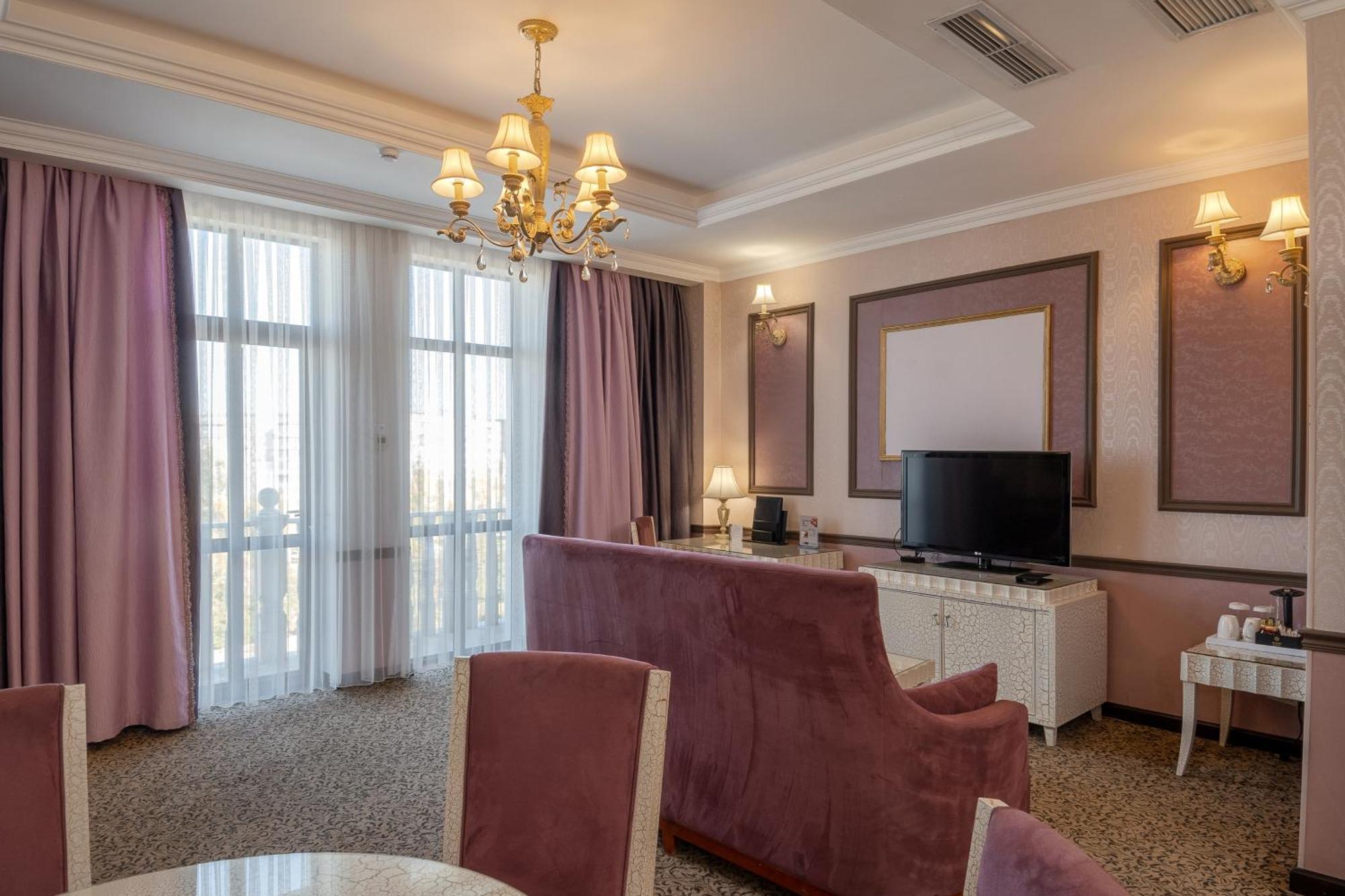 Hotel Jannat Regency Biszkek Zewnętrze zdjęcie