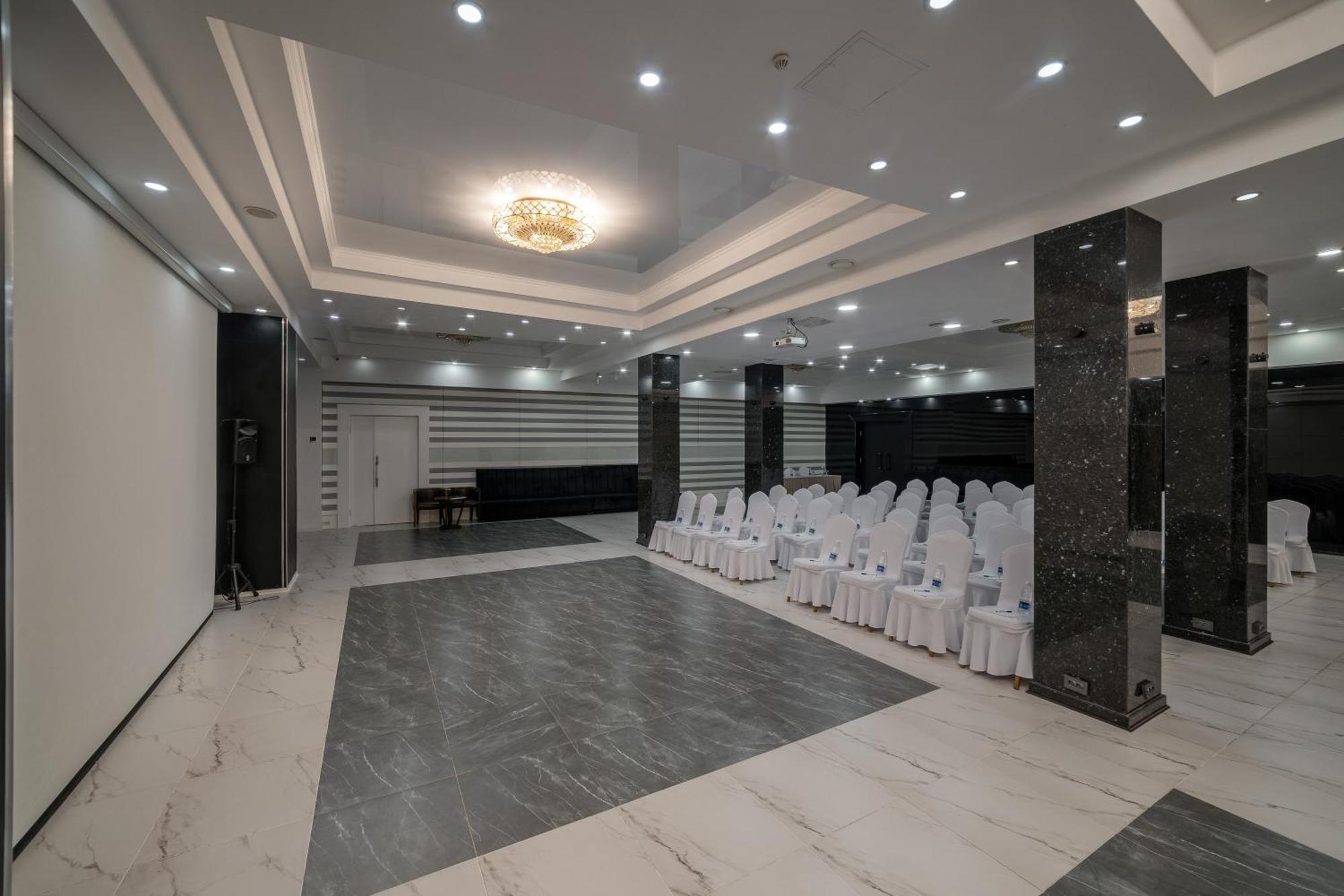 Hotel Jannat Regency Biszkek Zewnętrze zdjęcie