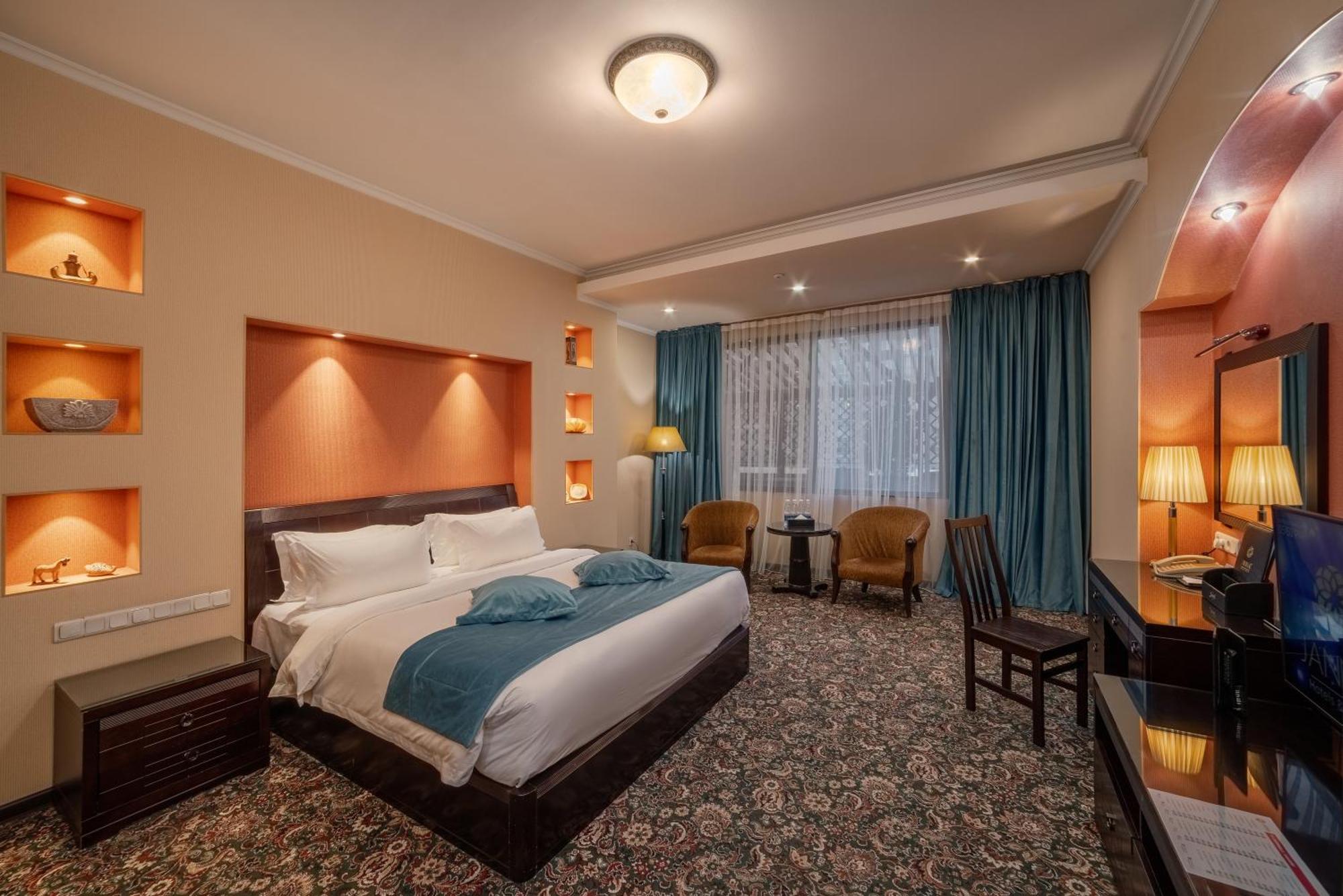 Hotel Jannat Regency Biszkek Zewnętrze zdjęcie