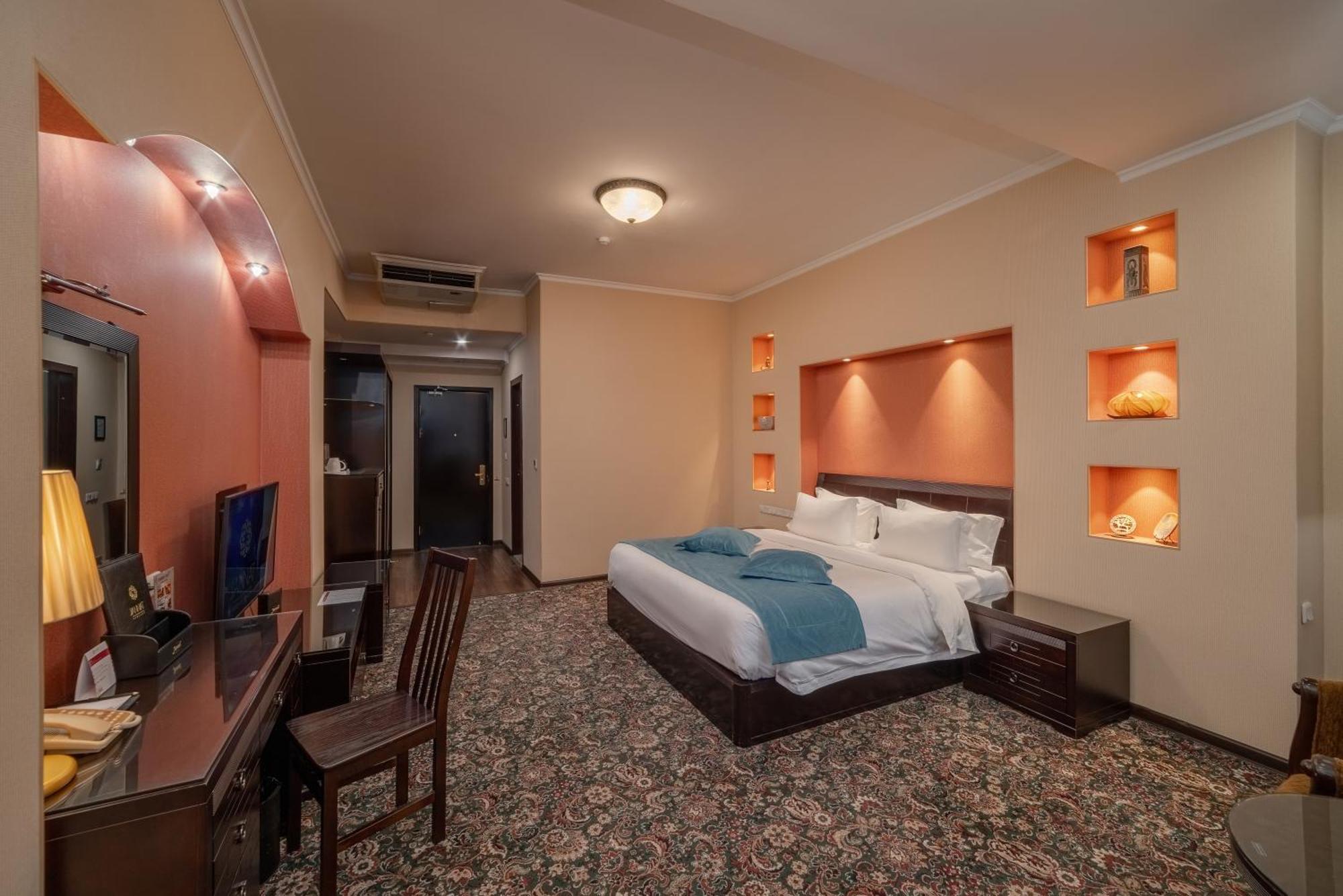 Hotel Jannat Regency Biszkek Zewnętrze zdjęcie