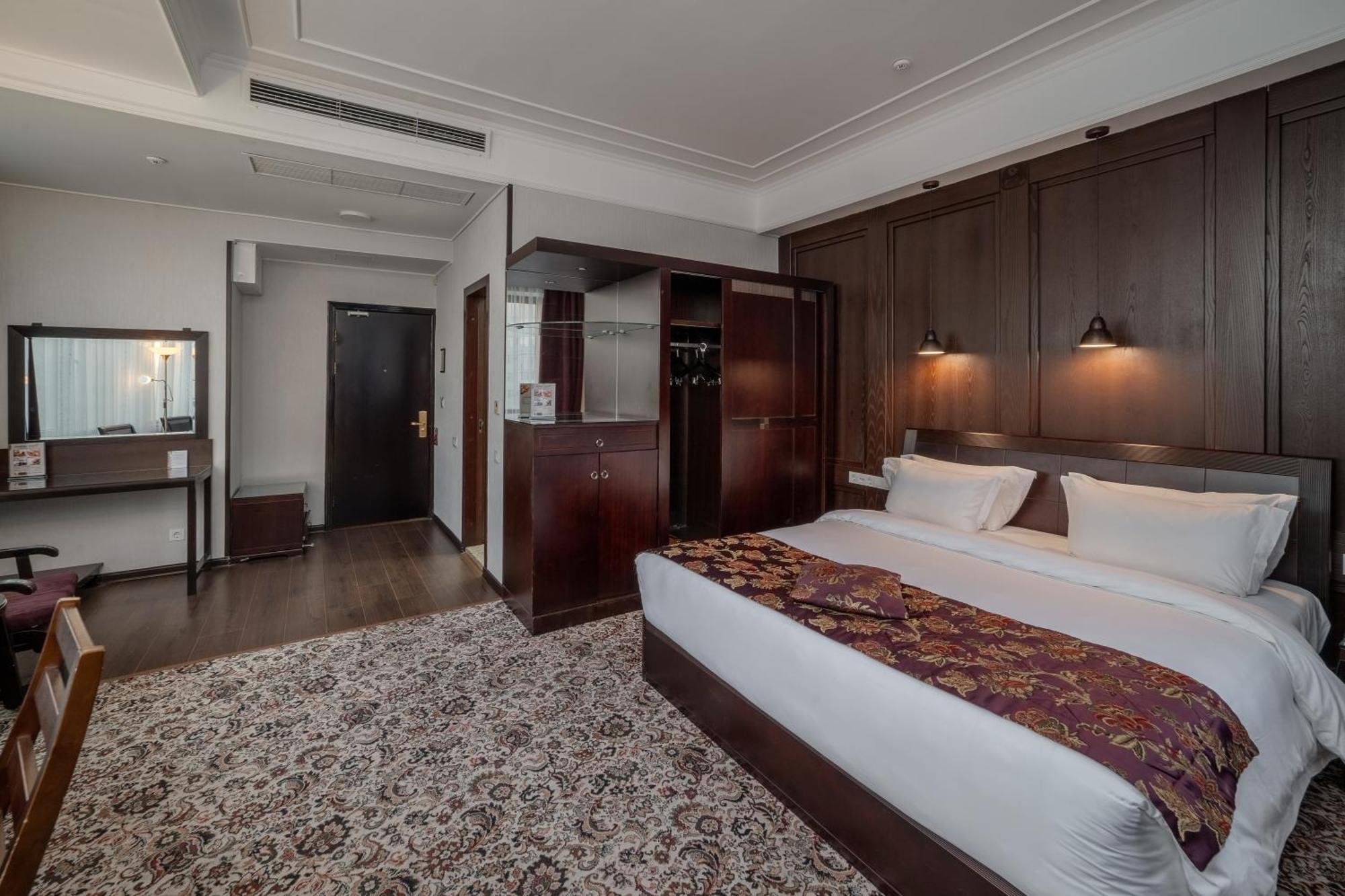 Hotel Jannat Regency Biszkek Zewnętrze zdjęcie