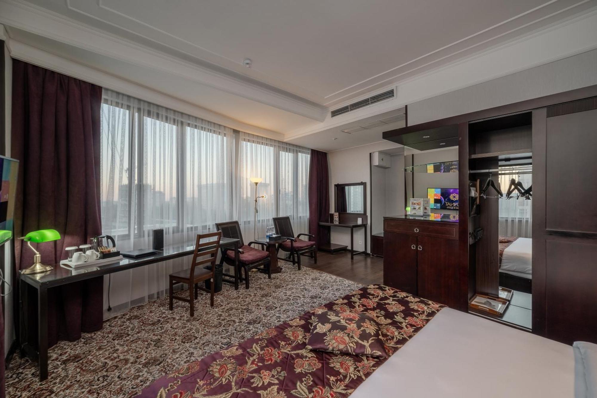 Hotel Jannat Regency Biszkek Zewnętrze zdjęcie