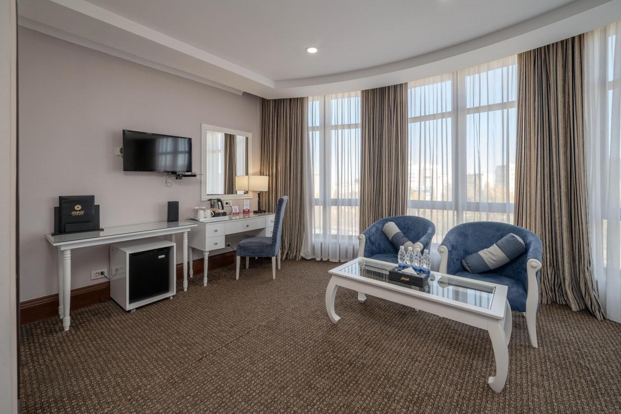 Hotel Jannat Regency Biszkek Zewnętrze zdjęcie