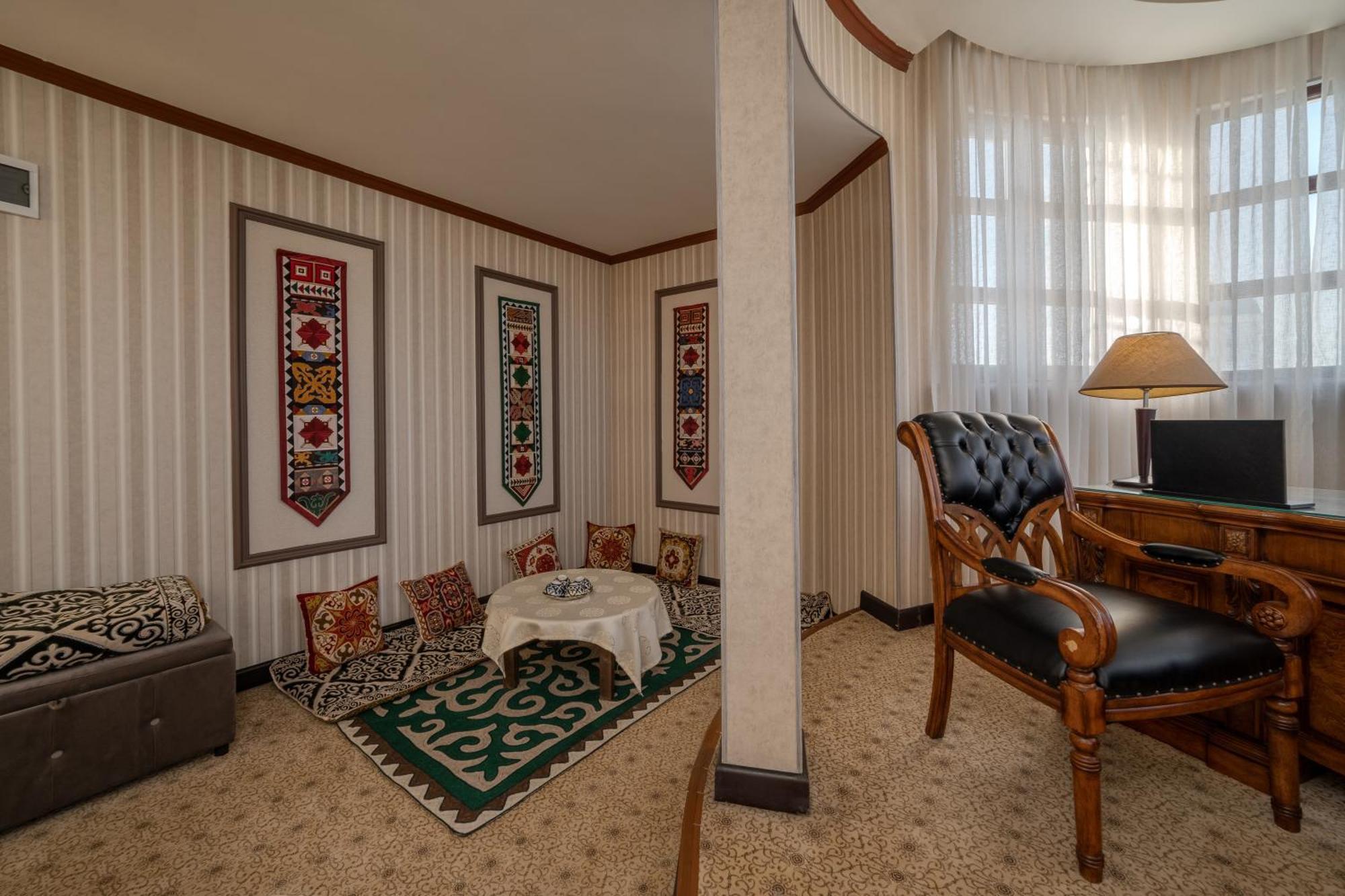 Hotel Jannat Regency Biszkek Pokój zdjęcie